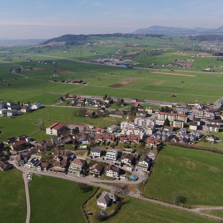 Blick auf den Schübelbachner Ortsteil Gutenbrunnen 